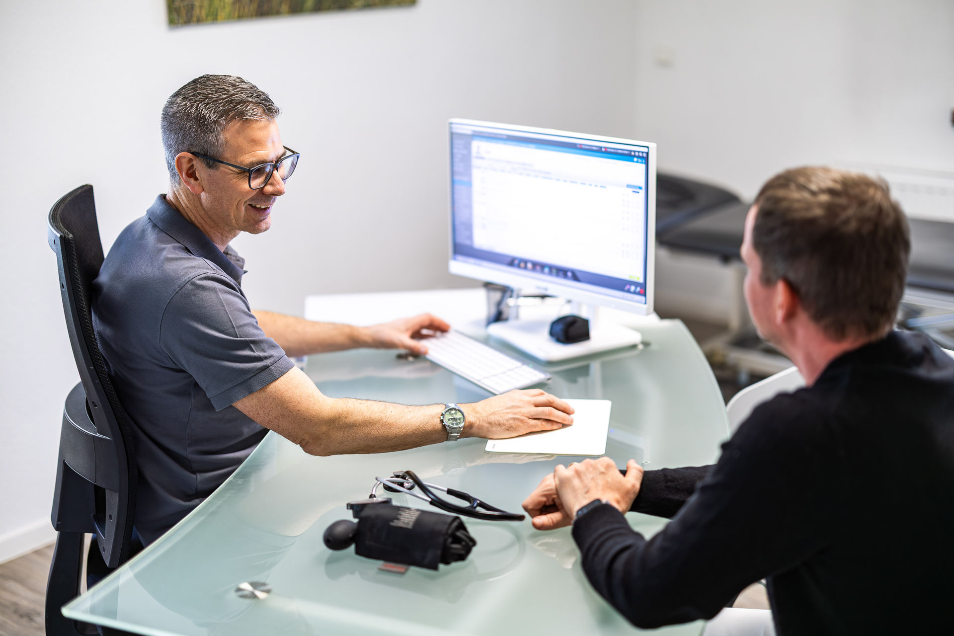 Ärzte-Team Hausarztpraxis Oppenheim im Gespräch